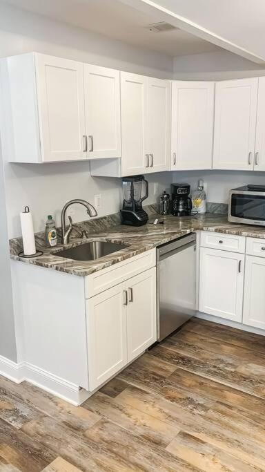 Cozy Modern Apt In The Heart Of Fells Point! Baltimore Exteriör bild