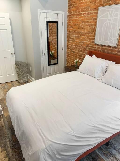 Cozy Modern Apt In The Heart Of Fells Point! Baltimore Exteriör bild