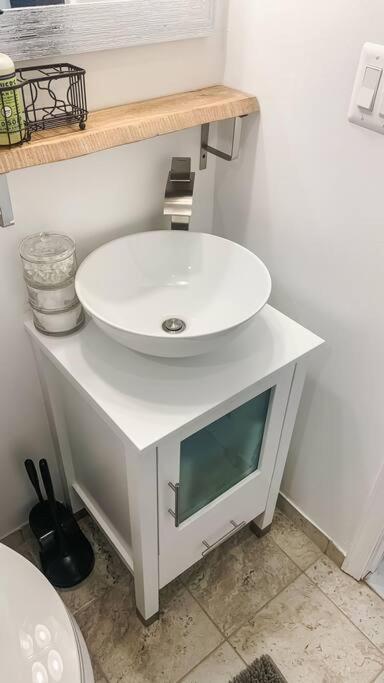 Cozy Modern Apt In The Heart Of Fells Point! Baltimore Exteriör bild