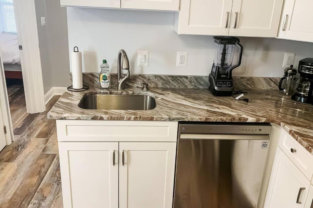 Cozy Modern Apt In The Heart Of Fells Point! Baltimore Exteriör bild